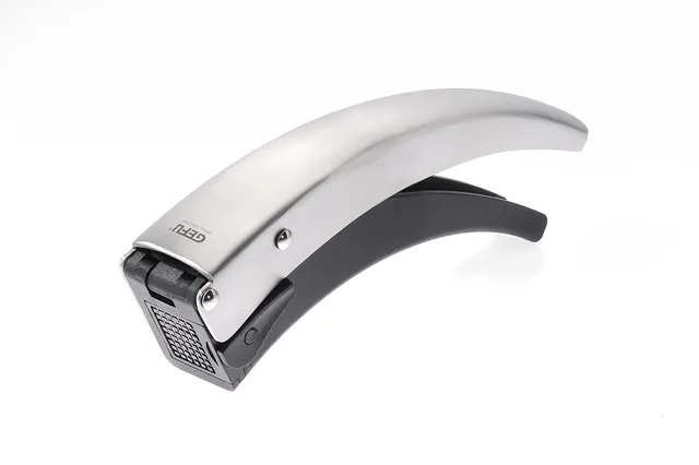 gefu-garlico-ge13450-coupe-ail-en-acier-inoxydable-coupe-en-lamelles-et-d-s-11-1 image 1