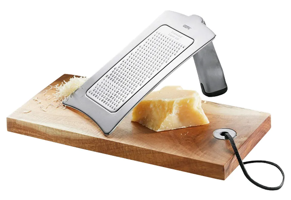 gefu-formaggio-89444-r-pe-fromage-avec-planche-d-coupe-laser-diamant-et-poign-e- image 1
