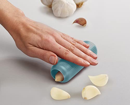 joseph-joseph-duo-plucheur-d-ail-en-silicone-rouleau-anti-odeur-opale image 8
