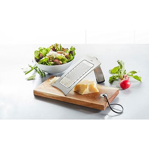 gefu-r-pe-gourmande-avec-planche-en-bois-d-acacia-lame-inox-laser-cut-cordon-en- image 4