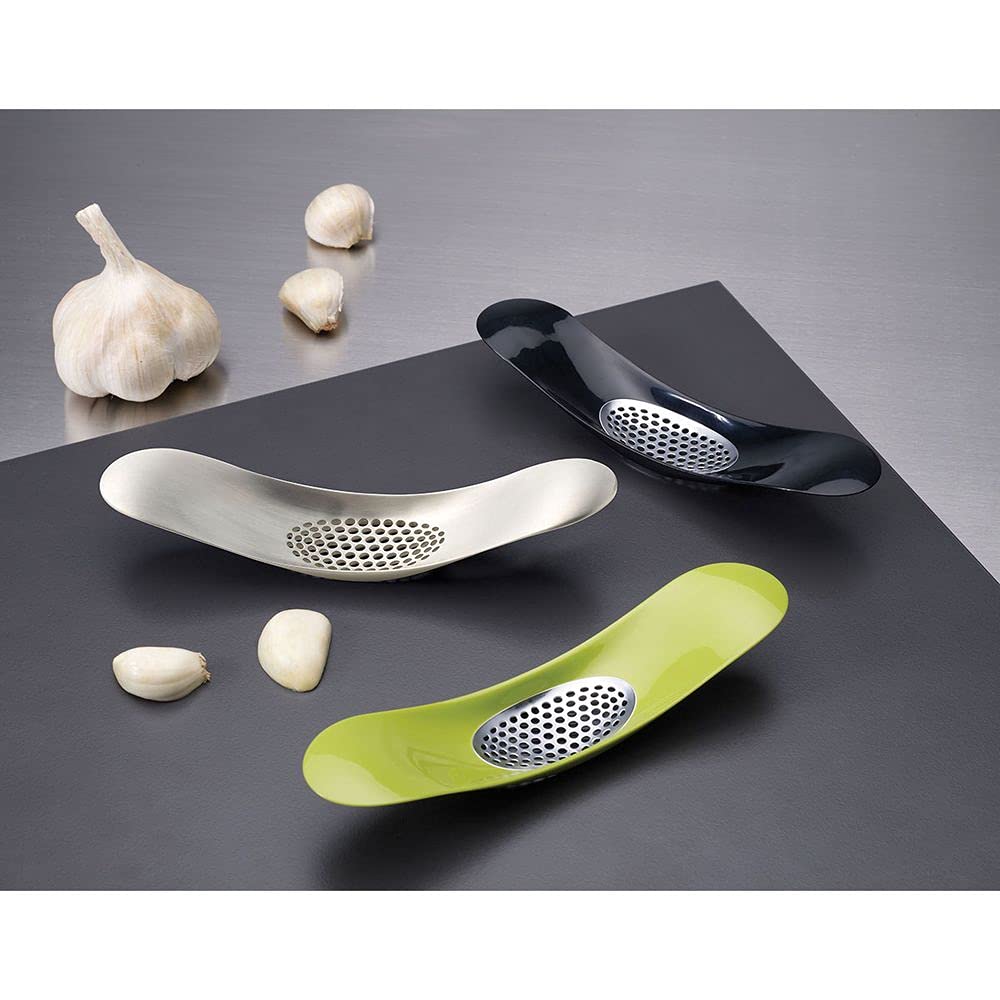 joseph-joseph-crush-rocker-presse-ail-incurv-en-forme-de-berceau-lavable-au-lave image 2