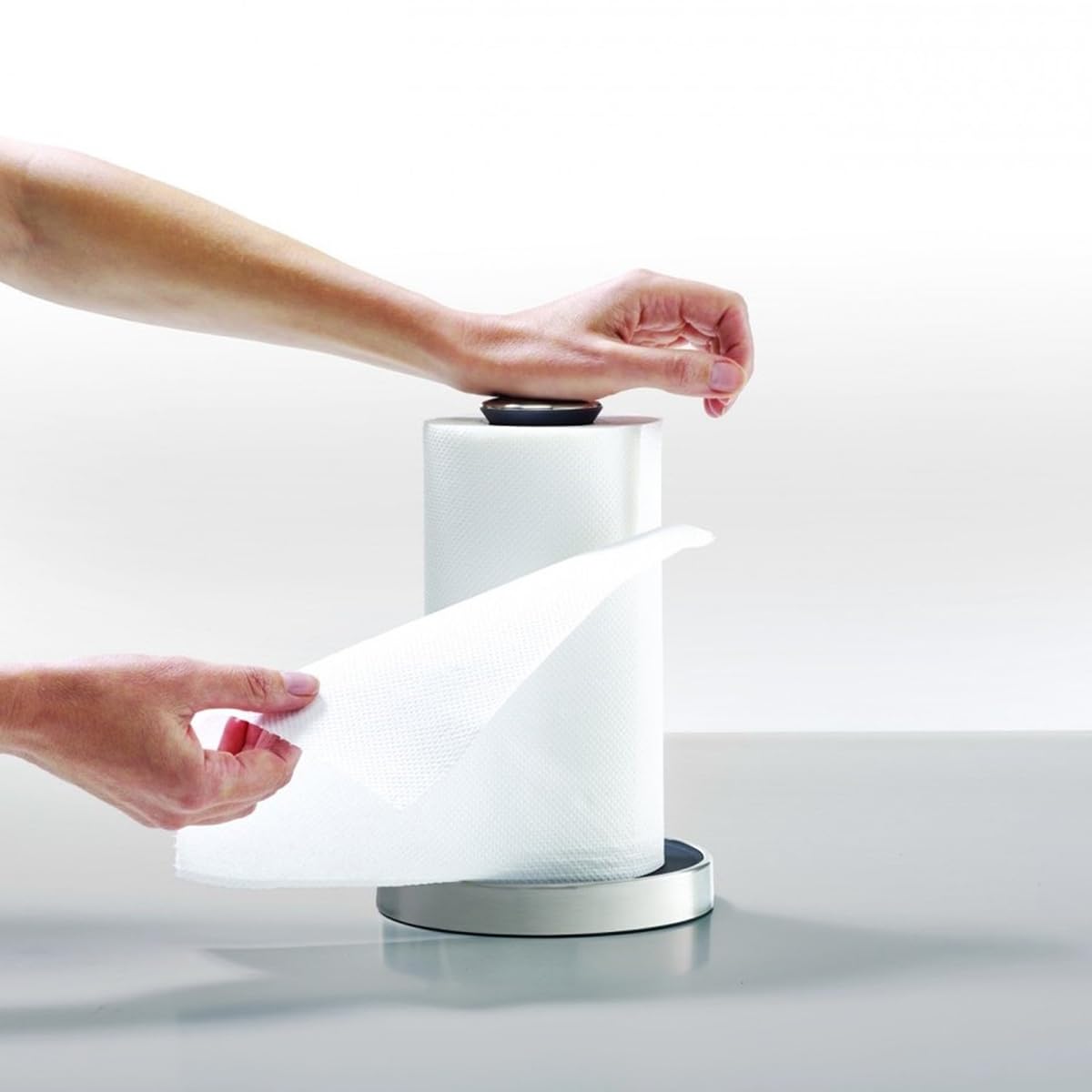joseph-joseph-push-tear-porte-rouleau-de-papier-absorbant-sur-pied-avec-capuchon image 3
