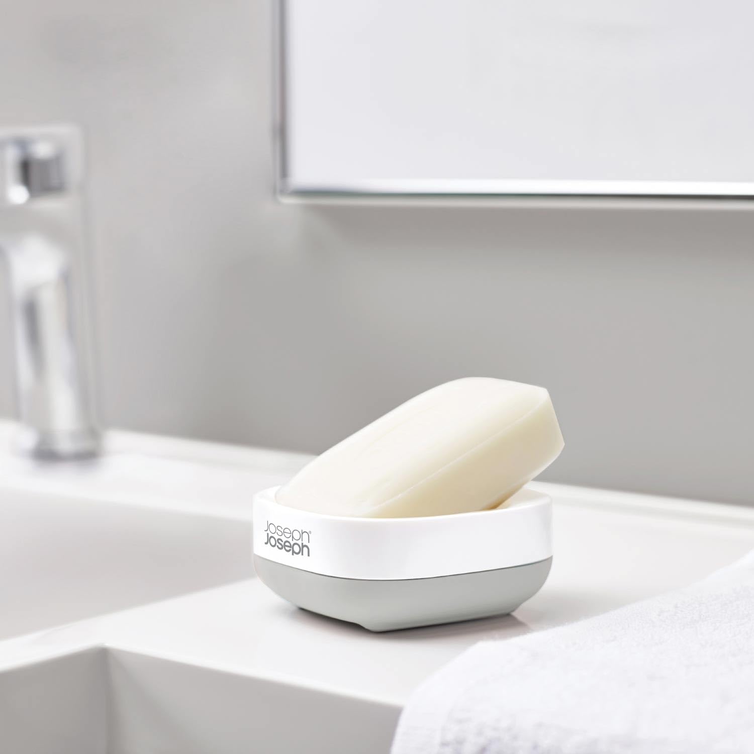 joseph-joseph-slim-compact-porte-savon-de-salle-de-bain-compact-avec-base-inclin image 3