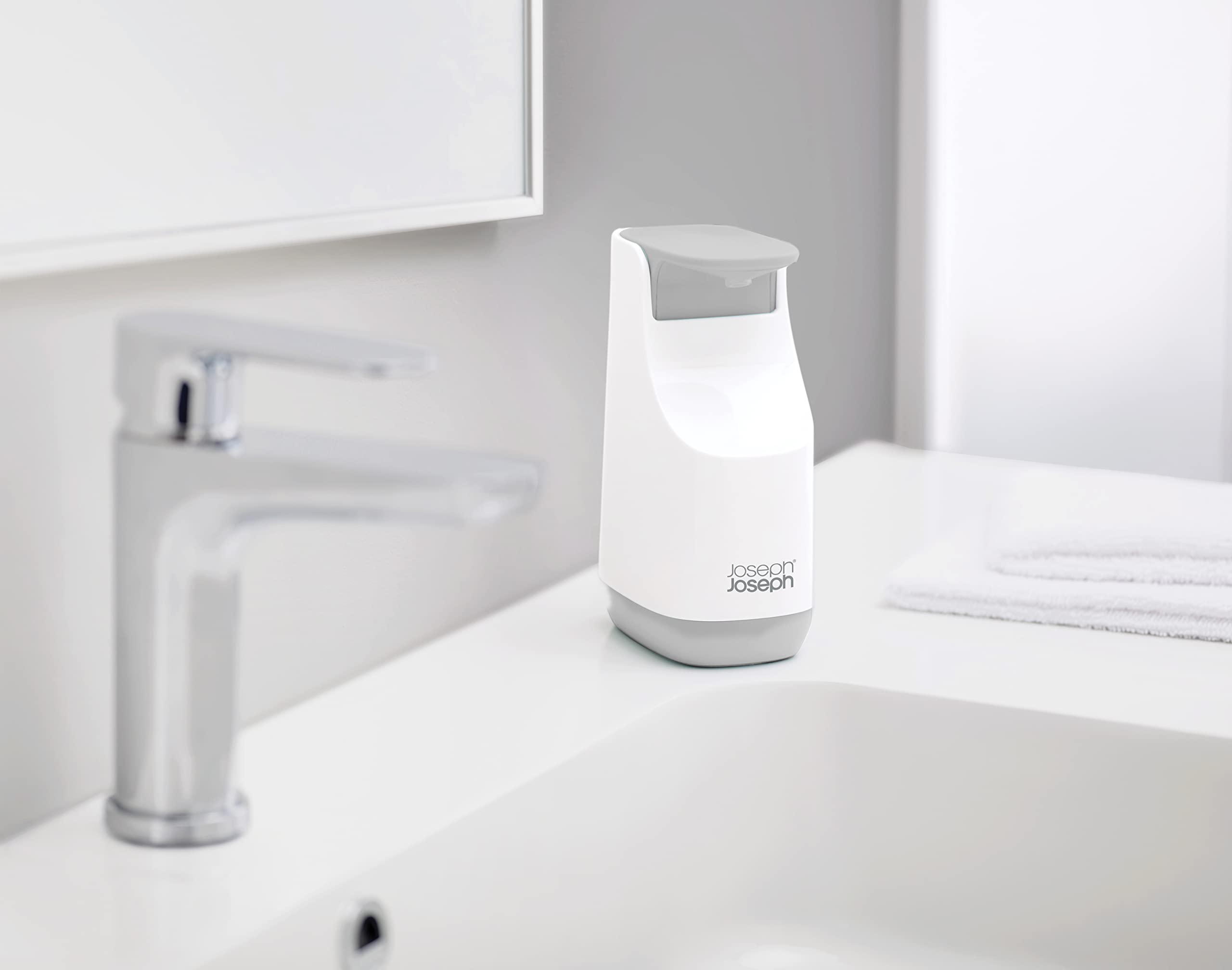 joseph-joseph-slim-compact-distributeur-de-savon-compact-rechargeable-350-ml-ave image 5