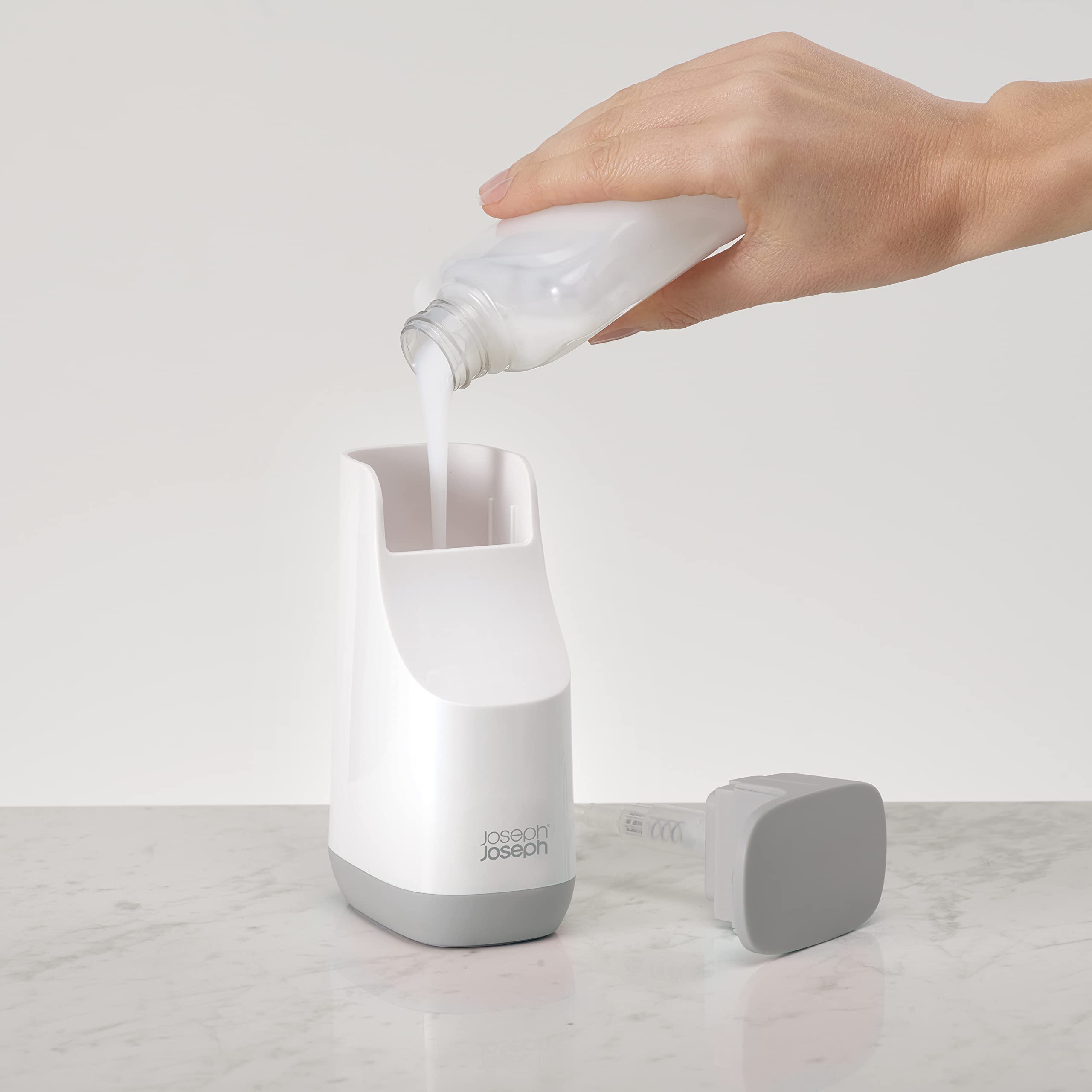 joseph-joseph-slim-compact-distributeur-de-savon-compact-rechargeable-350-ml-ave image 2