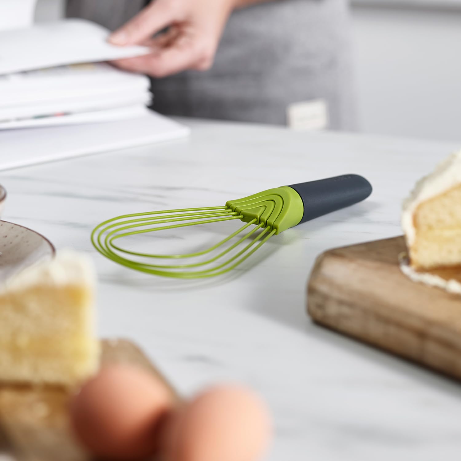 joseph-joseph-twist-whisk-fouet-2-en-1-plat-et-ballon-silicone-r-sistant-la-chal image 4