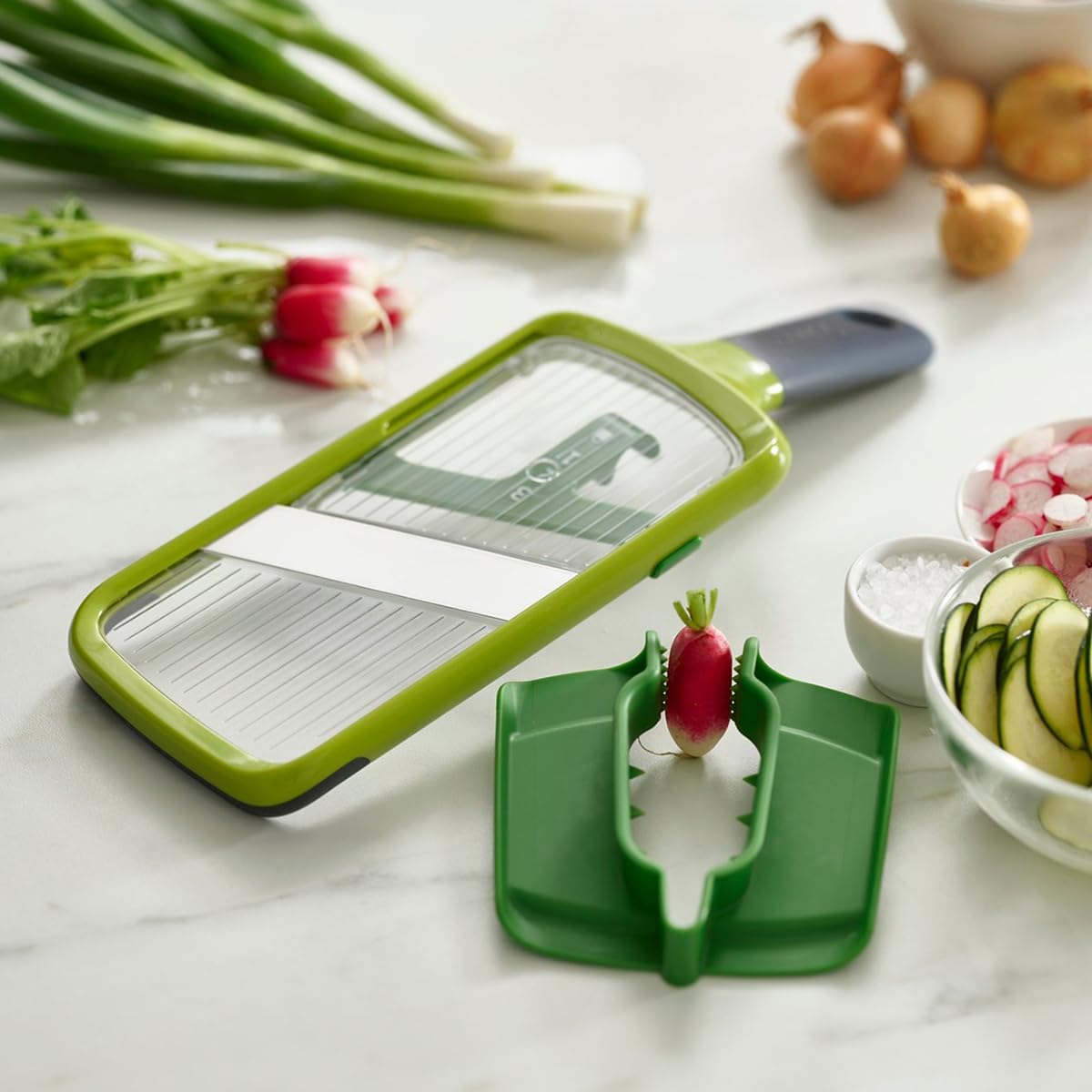 joseph-joseph-multi-grip-mandoline-de-cuisine-r-glable-coupe-l-gumes-3-paisseurs image 8