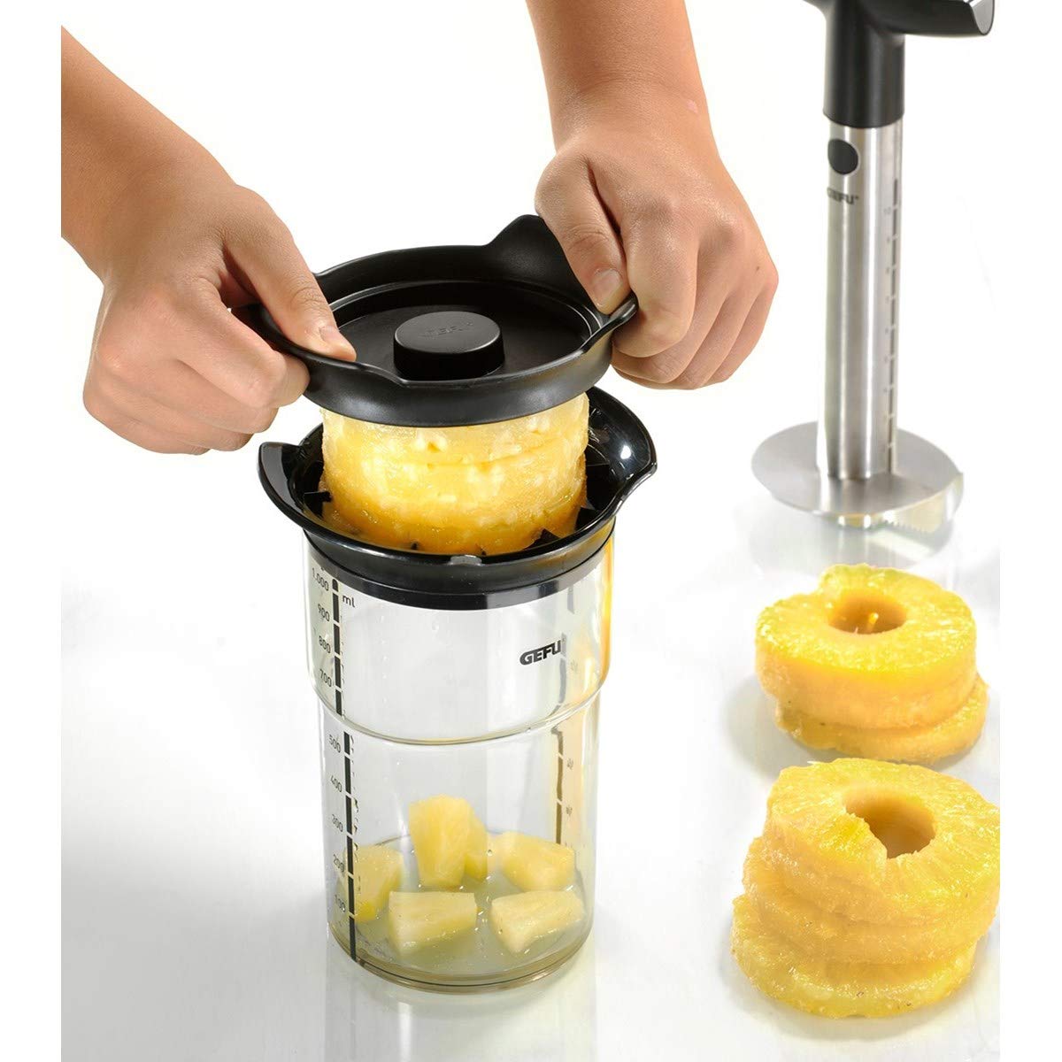 gefu-professional-plus-ge13550-coupe-ananas-inox-12-segments-avec-r-cipient-grad image 4