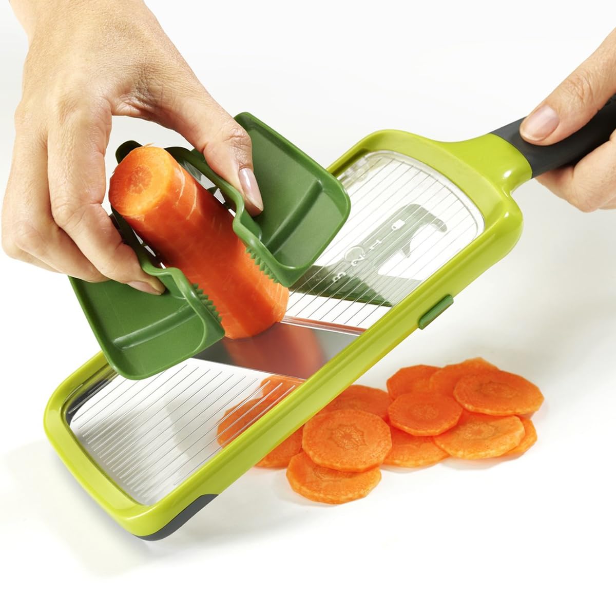 joseph-joseph-multi-grip-mandoline-de-cuisine-r-glable-coupe-l-gumes-3-paisseurs image 3