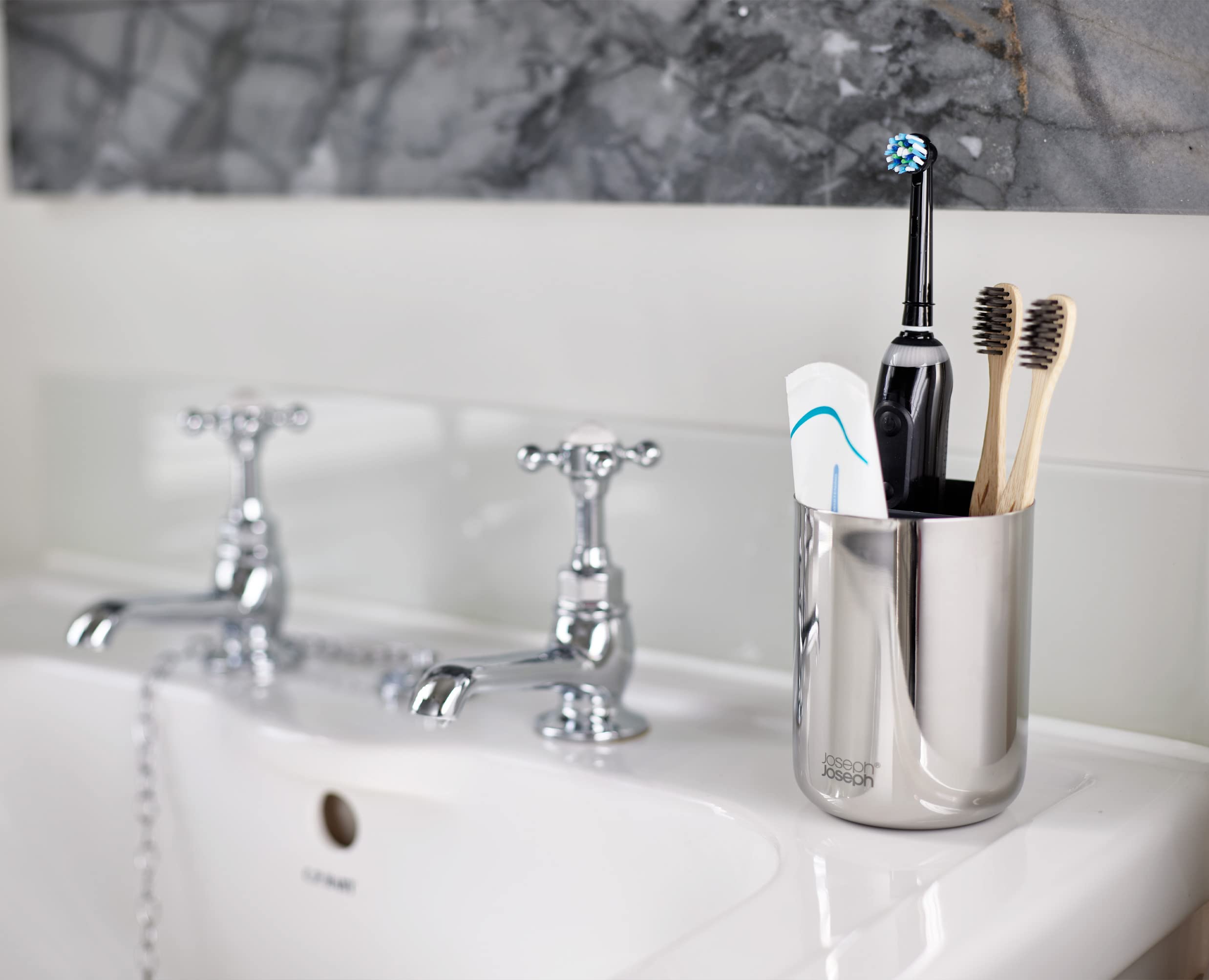 joseph-joseph-easystore-porte-brosse-dents-en-acier-inoxydable-poli-avec-s-parat image 5