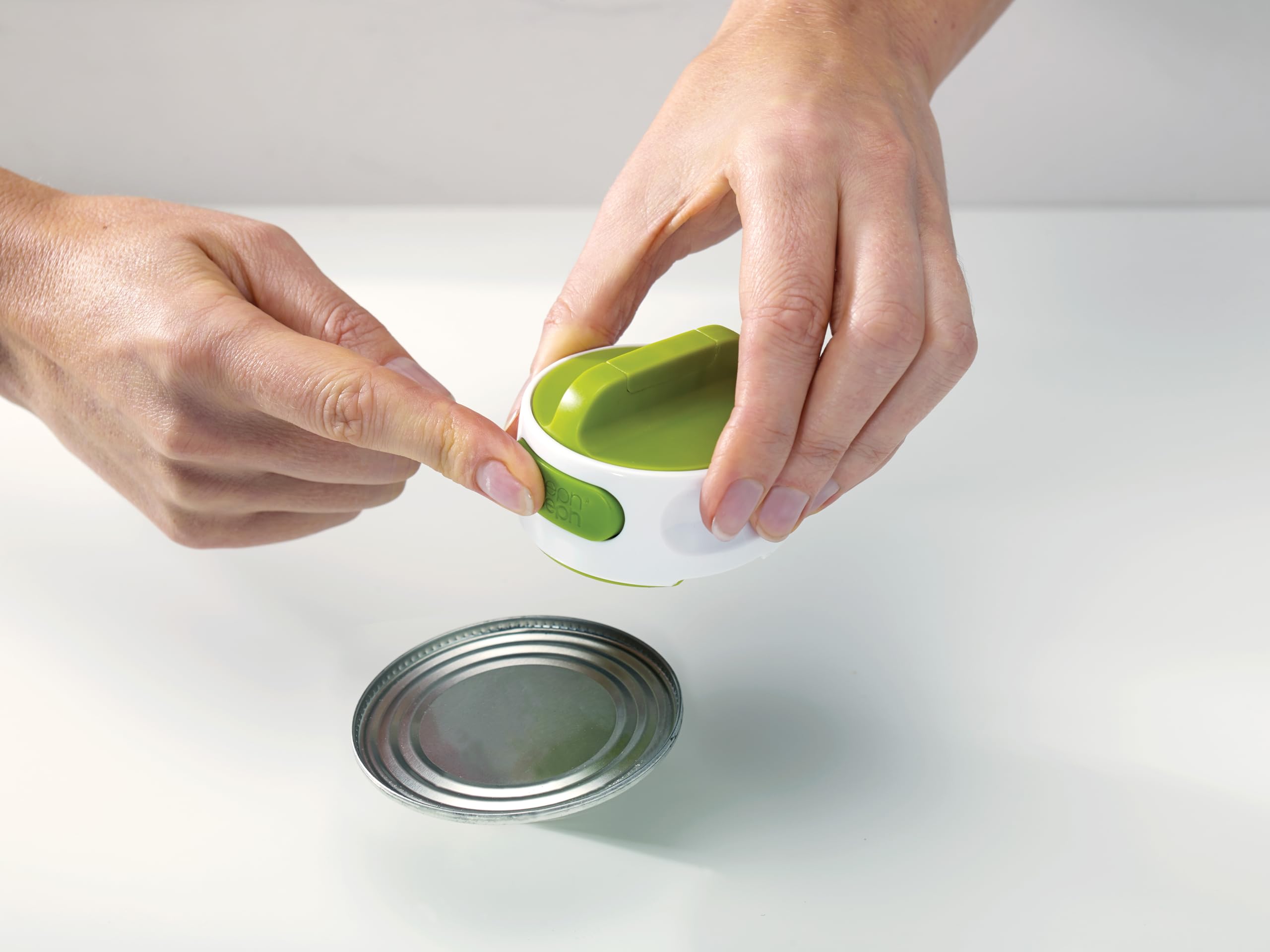 joseph-joseph-can-do-ouvre-bo-te-compact-manuel-prise-automatique-plastique-blan image 2
