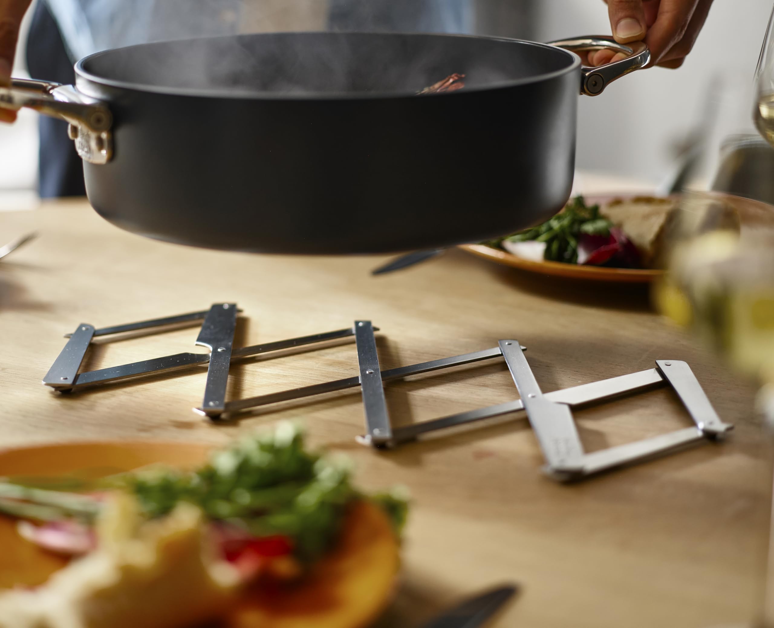 joseph-joseph-space-dessous-de-plat-extensible-et-pliable-en-acier-inoxydable-18 image 4
