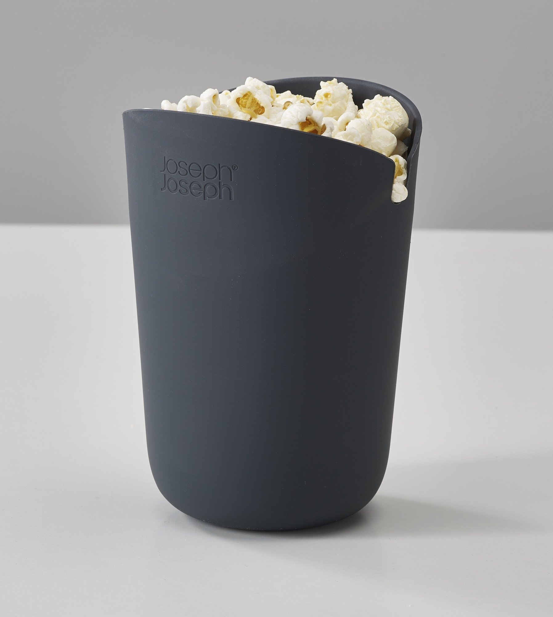 joseph-joseph-m-cuisine-set-de-2-cornets-popcorn-micro-ondes-en-silicone-orange- image 7