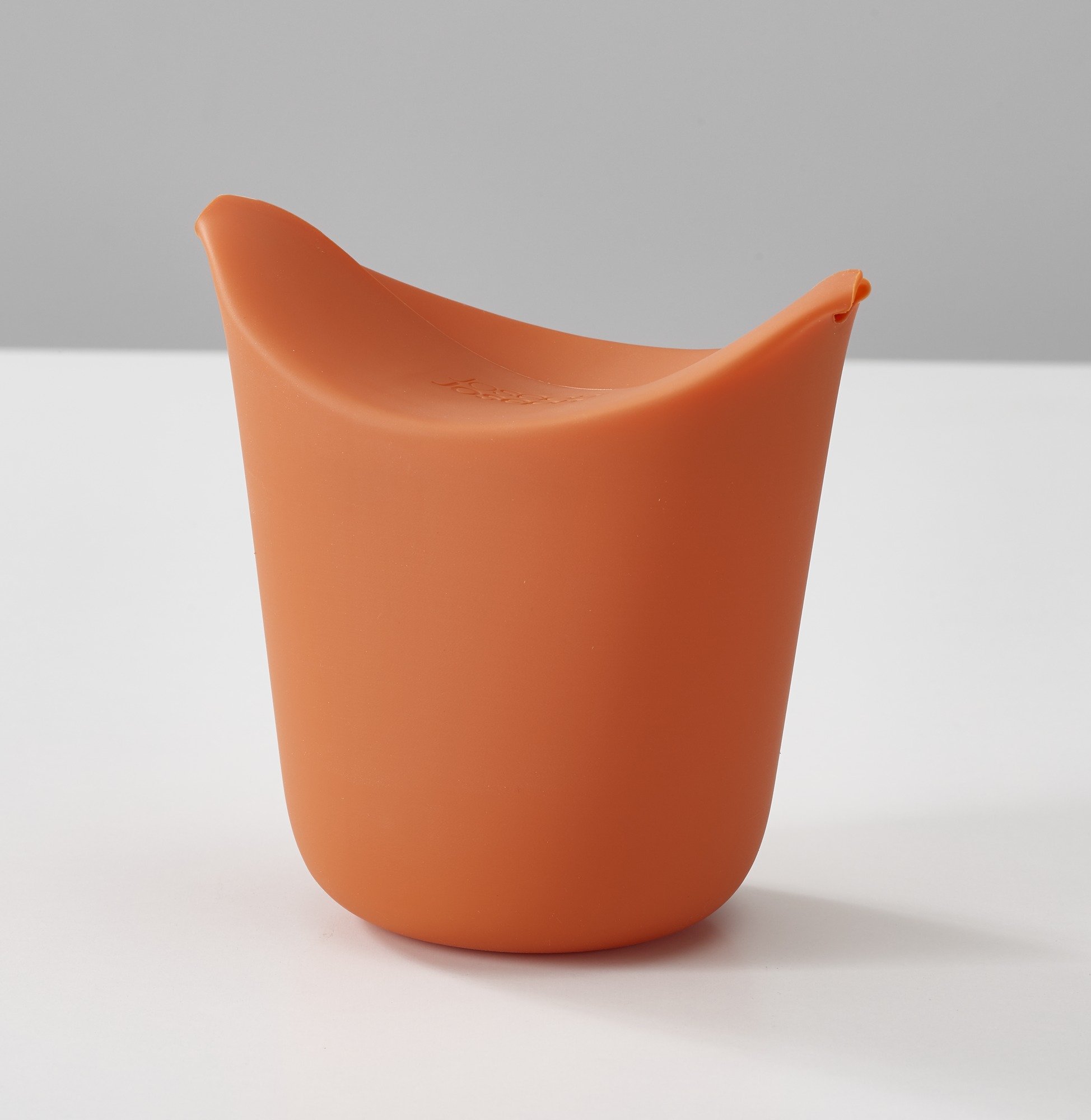 joseph-joseph-m-cuisine-set-de-2-cornets-popcorn-micro-ondes-en-silicone-orange- image 6