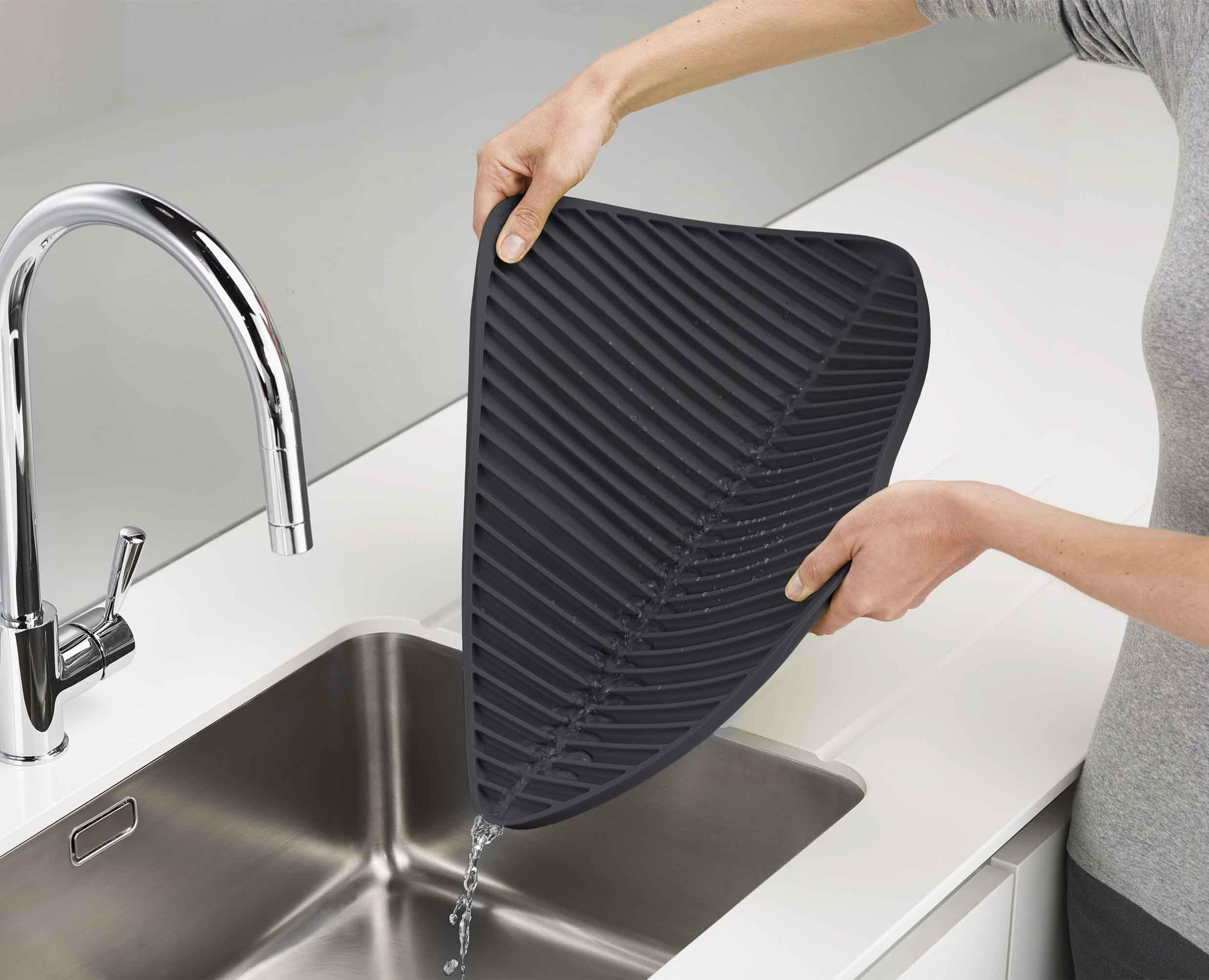 joseph-joseph-flume-tapis-d-gouttage-pliable-grande-taille-surface-en-caoutchouc image 3