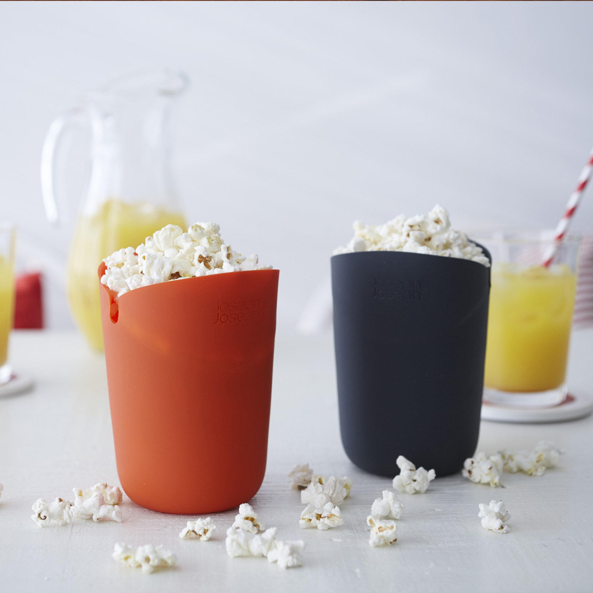 joseph-joseph-m-cuisine-set-de-2-cornets-popcorn-micro-ondes-en-silicone-orange- image 8