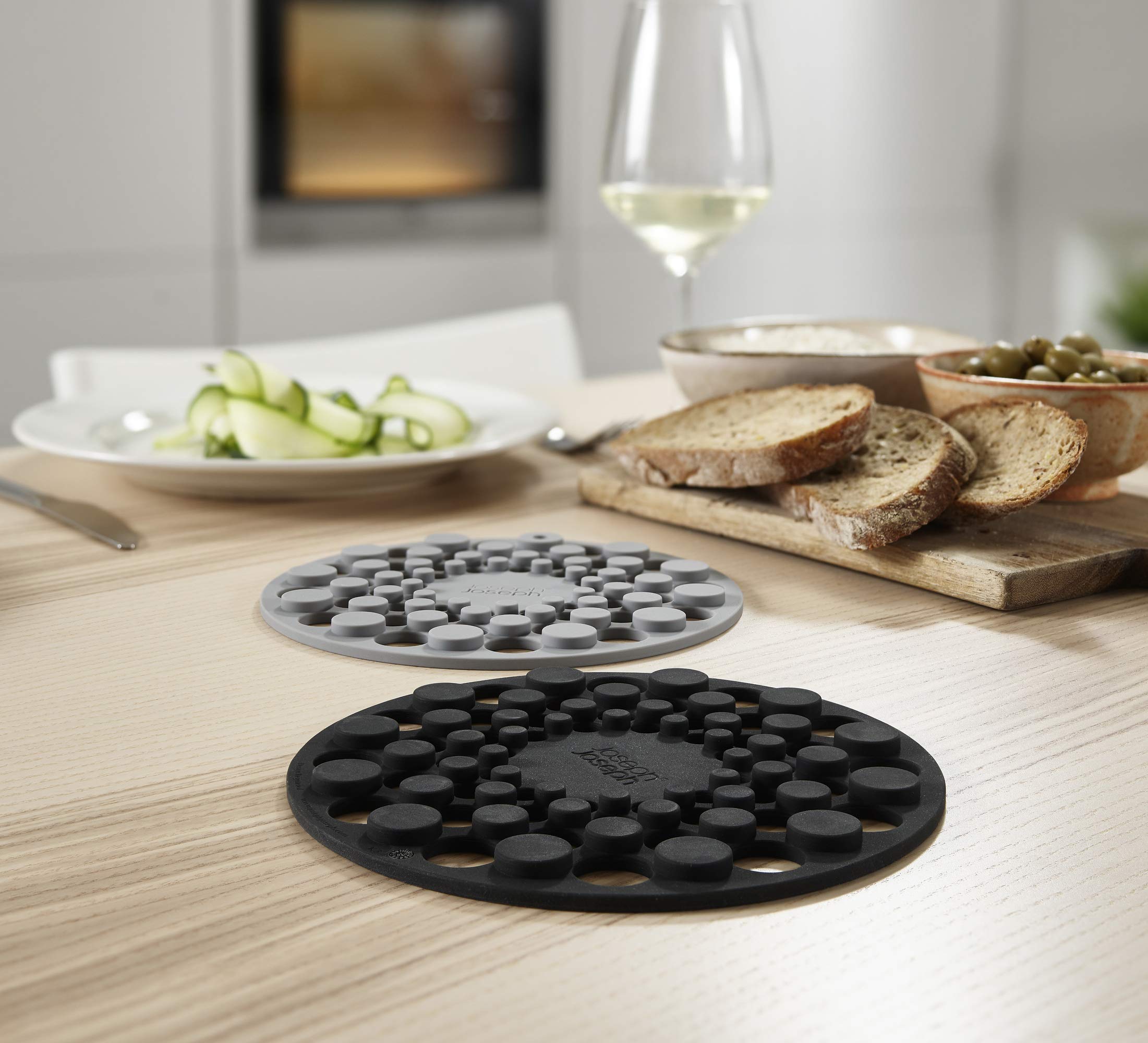 joseph-joseph-spot-on-lot-de-2-dessous-de-plat-en-silicone-r-sistant-la-chaleur- image 4